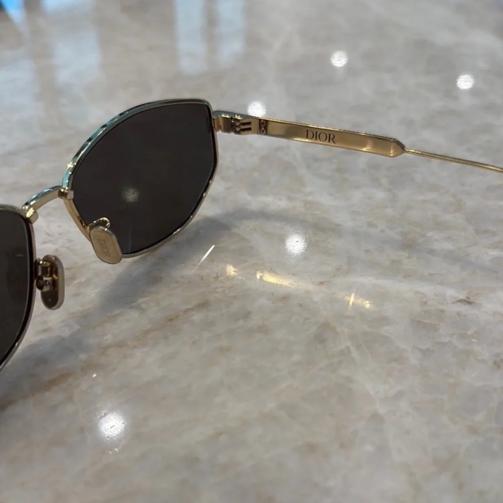 Dior Cannage Oval Sunglasses - Picture 4 of 5